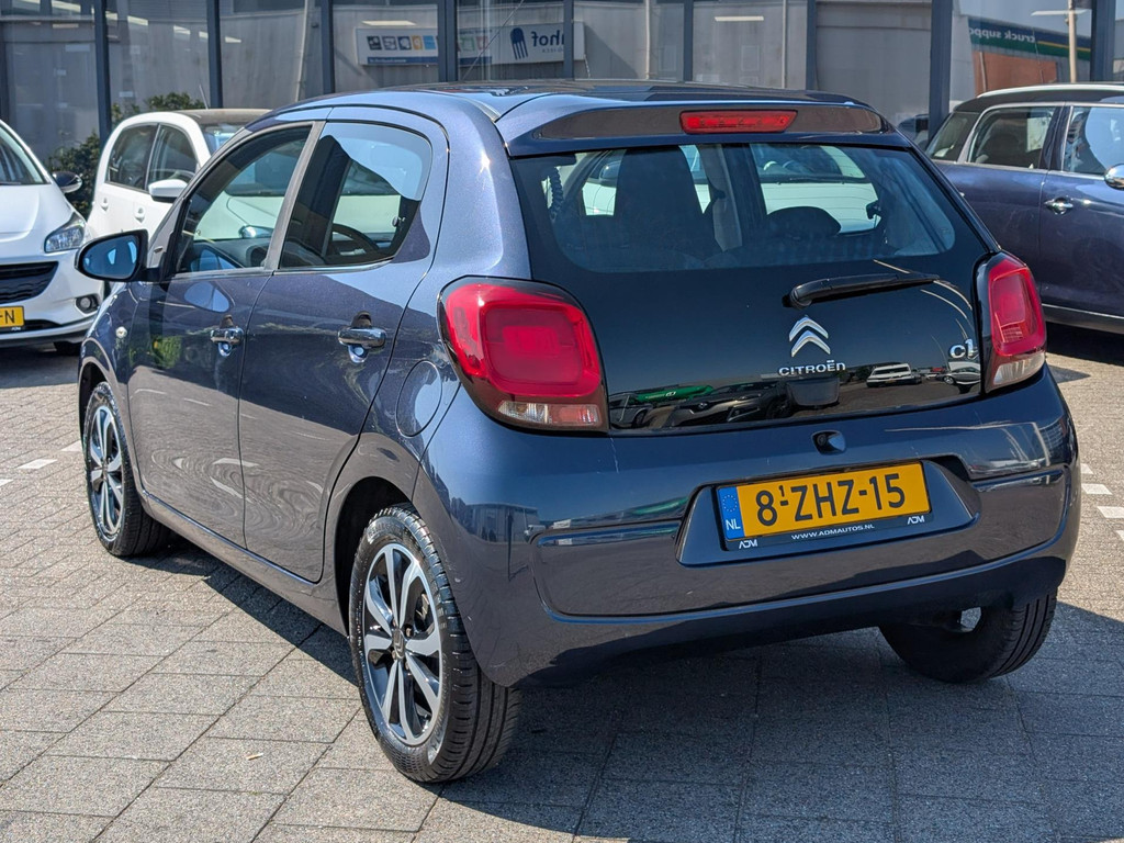 44651095-17.jpg