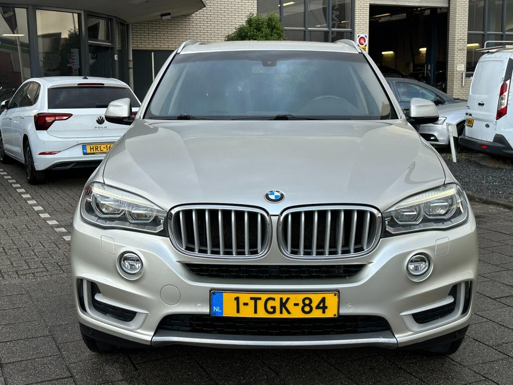 47382092-11.jpg