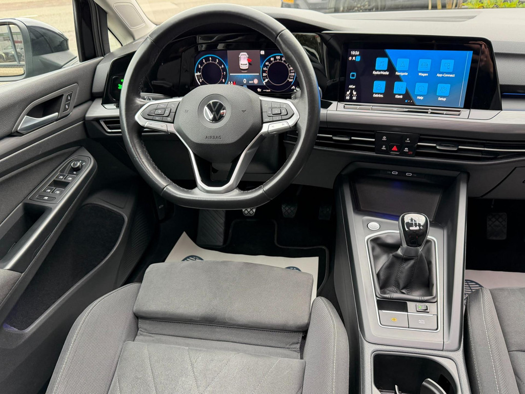 49590662-20.jpg