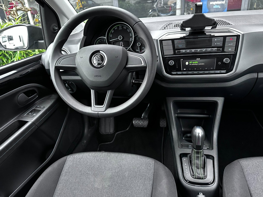 53140976-14.jpg