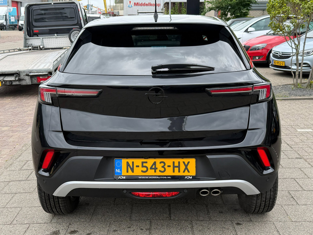53982566-17.jpg