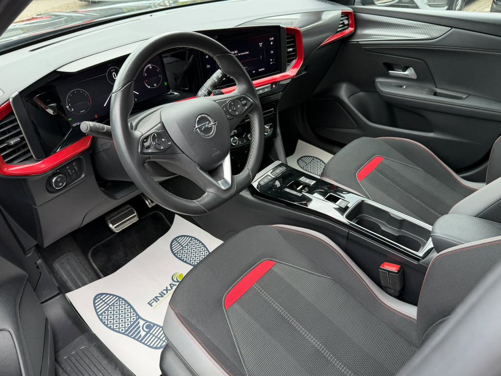 53982566-4.jpg